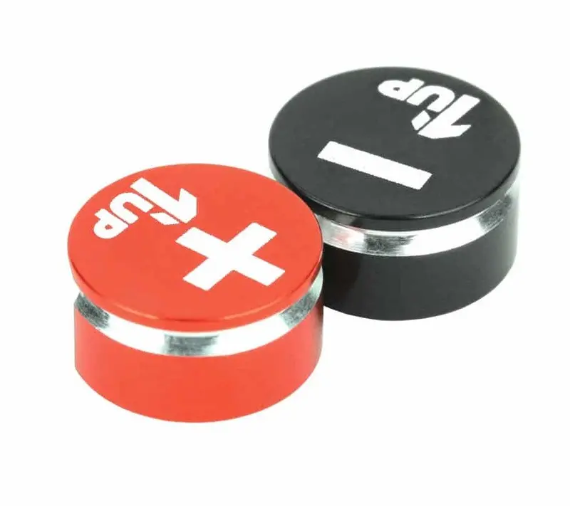 1Up Racing - Lowpro Bullet Plug Grips - Black/Red 1