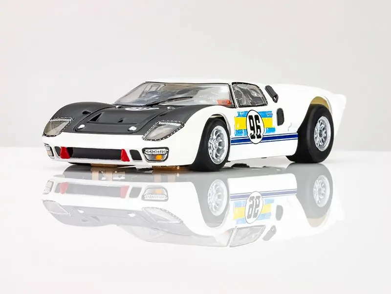 Afx Racing - Ford Gt40 Mark Ll #96 White/Black/Blue/Gold 1