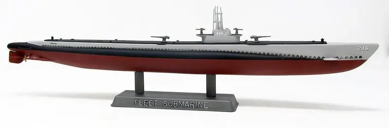 Atlantis Models - 1/240 Wwii Gato Class Fleet Submarine Plastic Model Kit, Skill Level 2 1