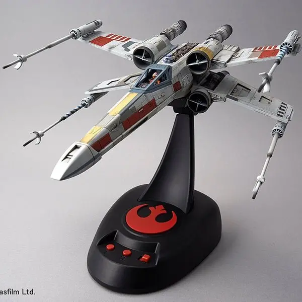 Bandai - X-Wing Starfighter Moving Edition 1/48 Model Kit, Star Wars Character Line 1