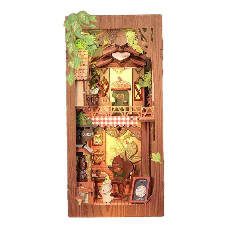 Cutebee - Squirrel Collector Book Nook 1
