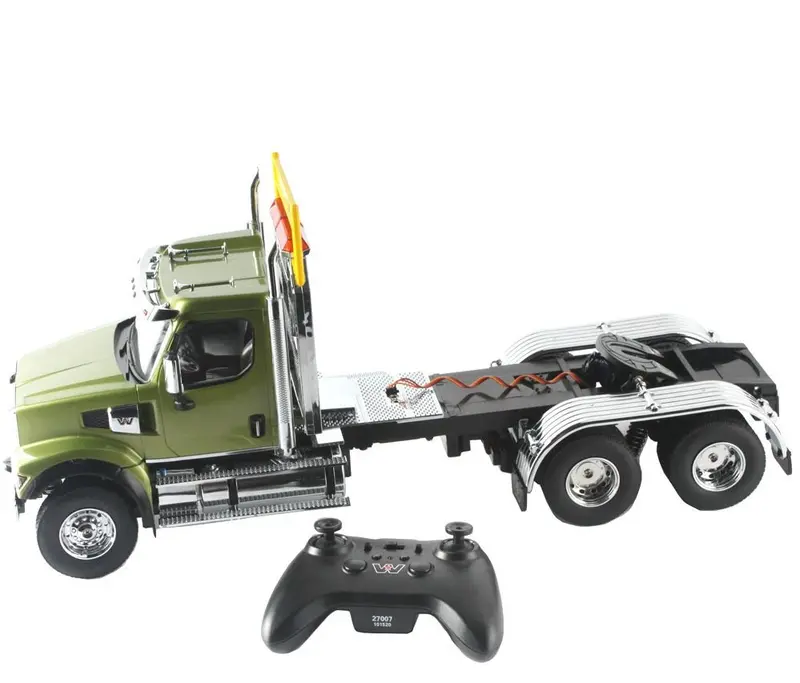 Diecast Masters - 1/16 Scale Western Star 49X Sffa Tridem Axle Heavy Haul Tractor 1