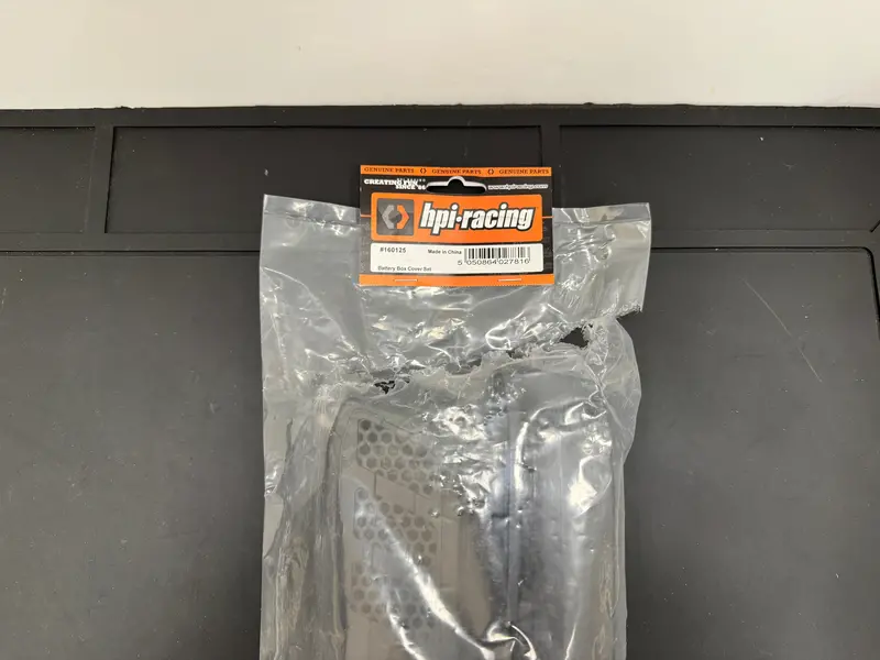 Hpi160125 1/5 Xmt Battery Box Cover Set Open Package, Missing Swinging Tabs. 1