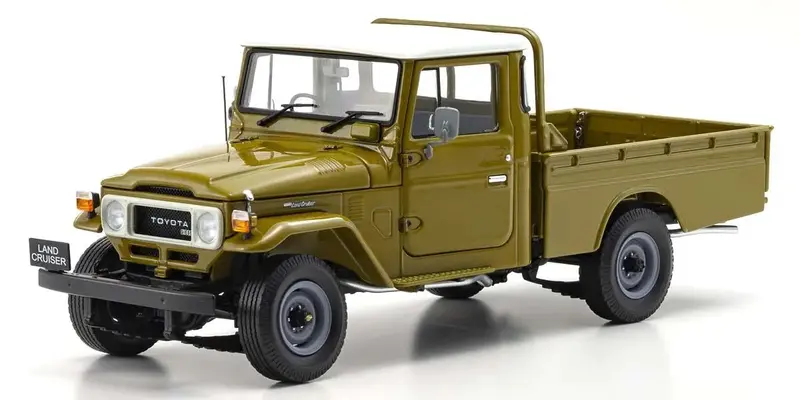 Kyosho - 1/18 Scale Toyota Land Cruiser 40 Pickup Olive Model Diecast Car 1