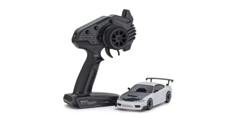 Kyosho - Mini-Z Awd Nissan Silvia S15 Equipped With Gt Wing, White 1