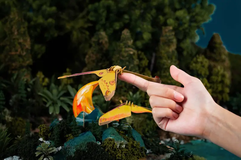Make Bug - Actias Moth 3D Puzzle, Bring Nature Home 1