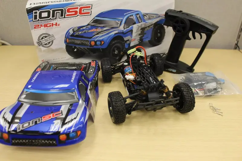 Maverick Ion Sc 4Wd Electric Rtr Short Course Truck 1