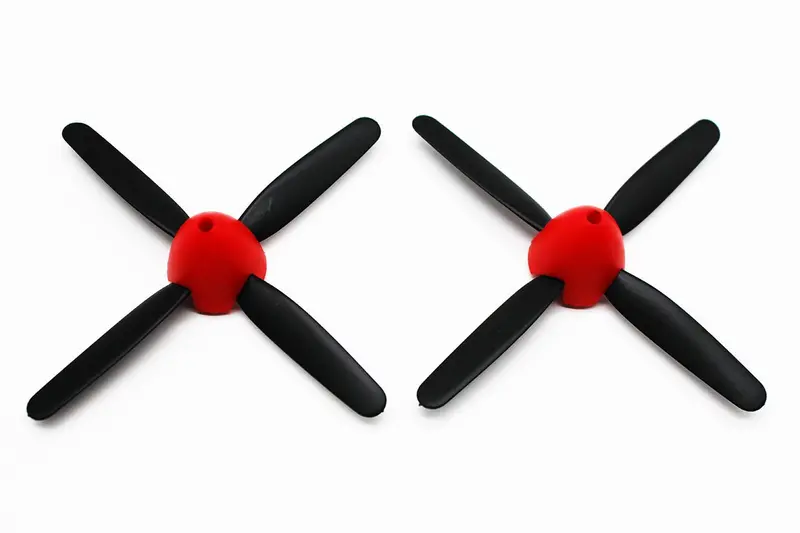 Rage R/C - 4-Blade Prop & Spinner - Prop Saver Version (2); P-51D Bl 1