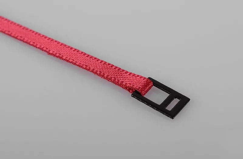 Rc4wd - 1/10 Scale Red Tie Down Strap With Metal Latch 1