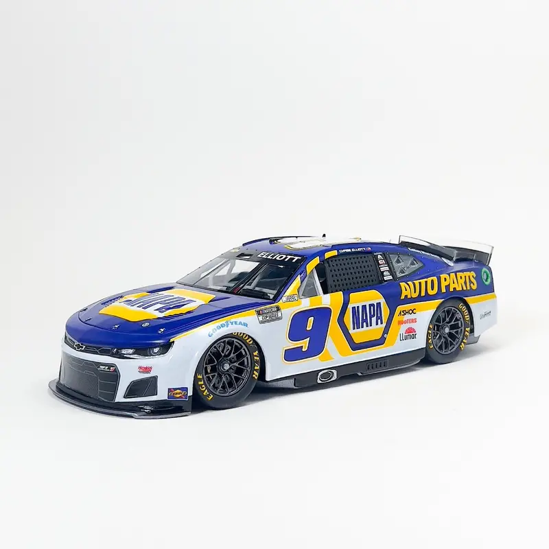 Salvinos Jr Models - 1/24 Hendrick Motorsports Chase Elliot 2022 Camaro Plastic Model Car Kit 2