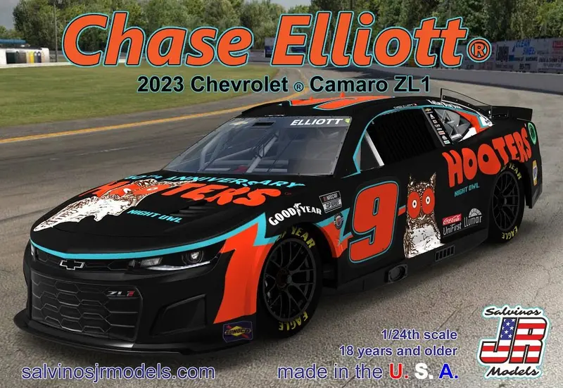Salvinos Jr Models - 1/24 Scale Hendrick Motorsports Chase Elliott 2023 Camaro Hooters Plastic Model Car Kit 1
