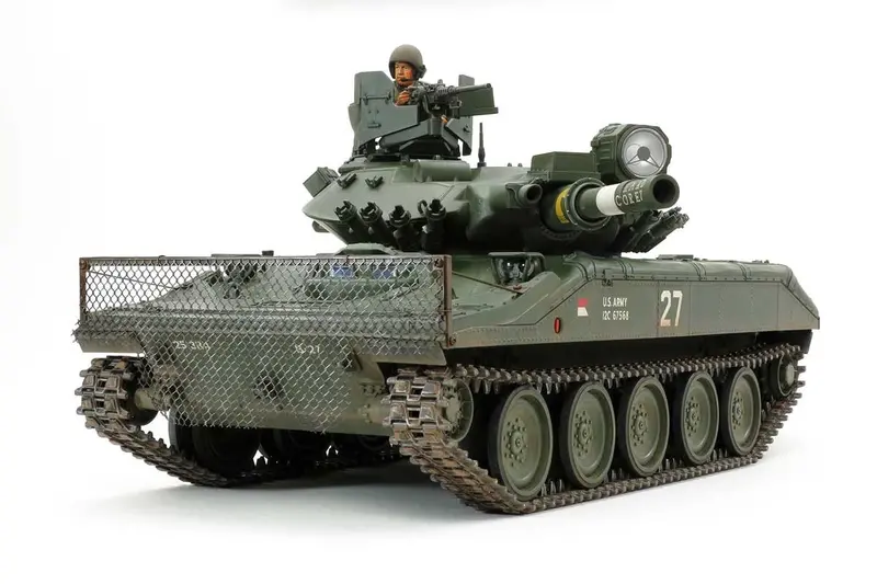 Tamiya - 1/16 Us M551 Sheridan Plastic Model Kit, Display Only 1