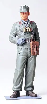 Tamiya - 1/16 Wehrmacht Tank Crewman 1
