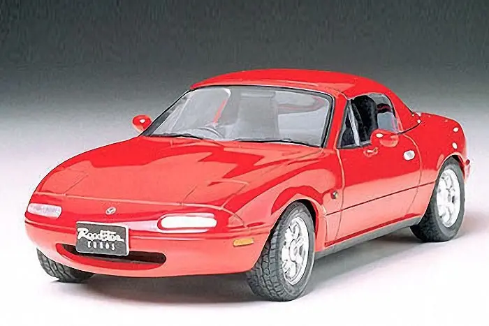 Tamiya - 1/24 Mazda Eunos Roadster Plastic Model Kit 1