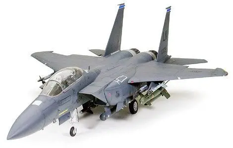 Tamiya - 1/32 F-15E Strike Eagle Plastic Model Airplane Kit 1
