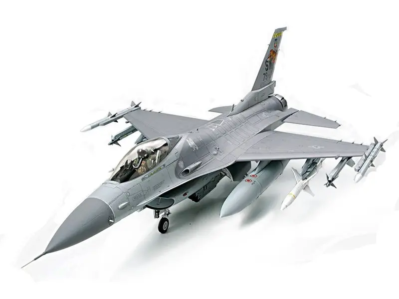 Tamiya - 1/32 Lockheed Martin F-16Cj Blk 50 Plastic Model Airplane Kit 1