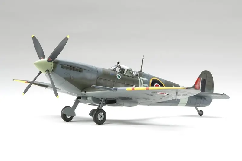 Tamiya - 1/32 Supermarine Spitfire Mk.Ixc Plastic Model Airplane Kit 1