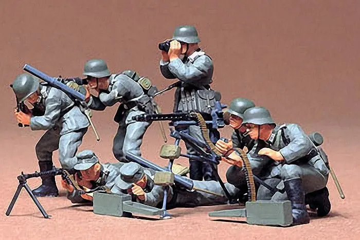 Tamiya - 1/35 German Machine Gun Troops Plastic Model Kit 1