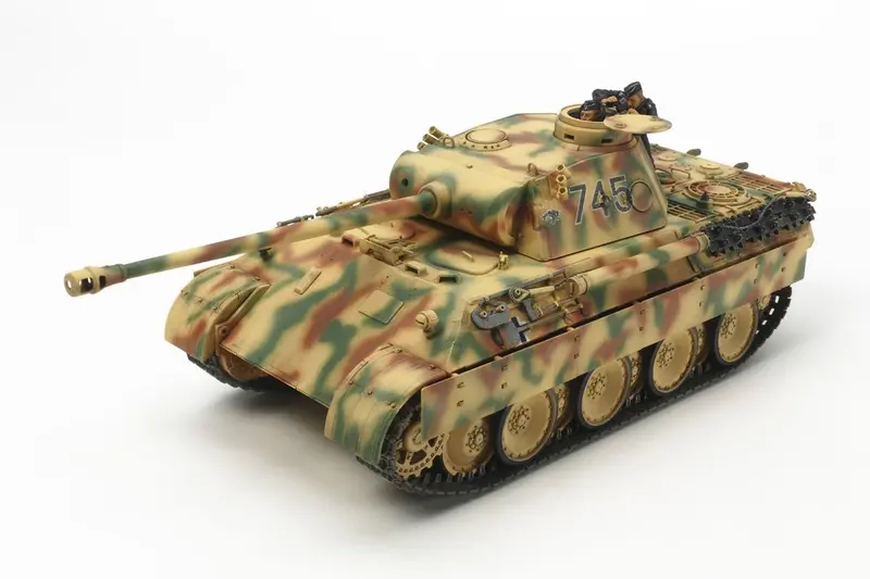 Tamiya - 1/35 German Panther Ausf.D Tank Plastic Model Kit 1