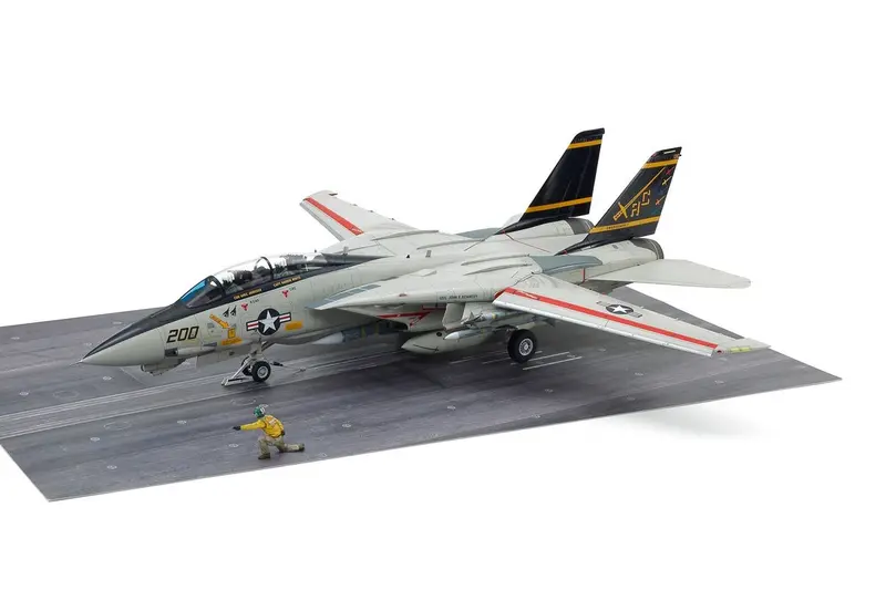 Tamiya - 1/48 Grumman F-14A Tomcat (Late Model) Carrier Launch Set Plastic Model Kit 1