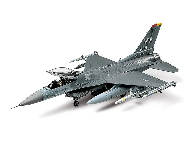 Tamiya - 1/48 Lockheed Martin F-16Cj Plastic Model Airplane Kit 1