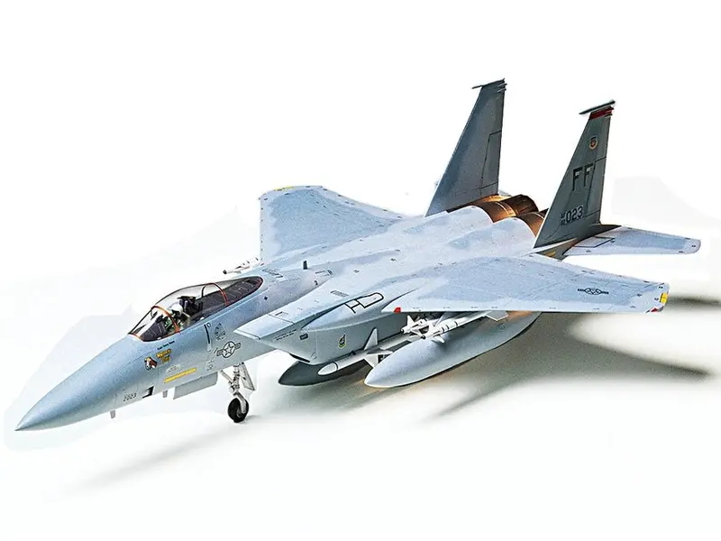 Tamiya - 1/48 Mcdonnell Douglas F-15C Eagle Plastic Model Airplane Kit 1