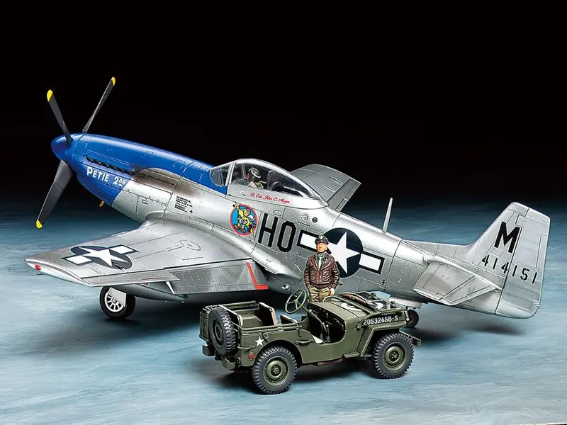 Tamiya - 1/48 North American P-51D Mustang & 1/4-Ton 4X4 Light Vehicle Plastic Model Set 1
