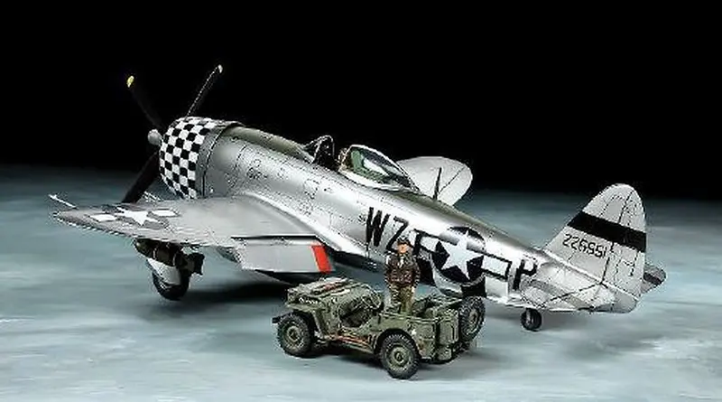 Tamiya - 1/48 Republic P-47D Thunderbolt "Bubbletop" & 1/4-Ton 4X4 Light Vehicle 1