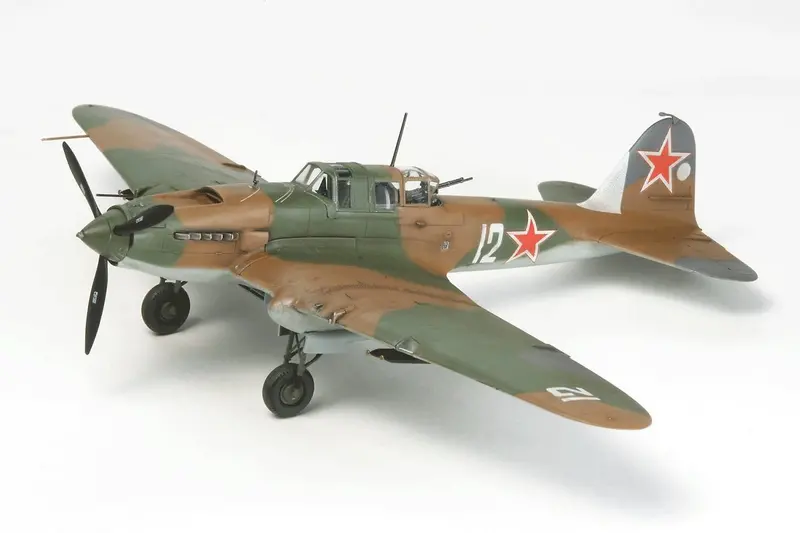 Tamiya - 1/72 Ilyushin Il-2 Shturmovik Plastic Model Kit 1