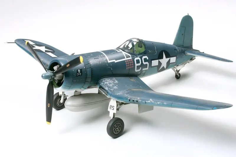 Tamiya - 1/72 Vought F4u-1A Corsair Plastic Model Airplane Kit 1