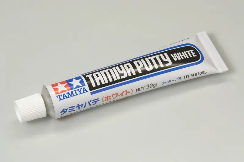 Tamiya - Basic Putty, 32Gr Tube, White 1