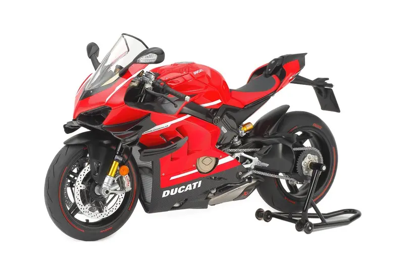 Tamiya - Ducati Superleggera V4 1