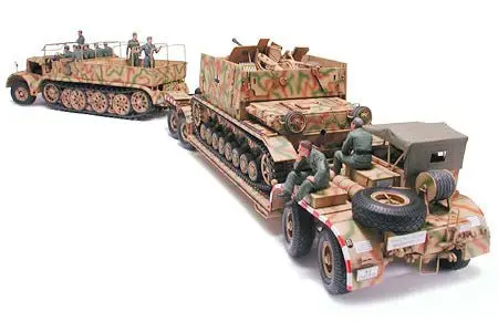 Tamiya - German "Famo" & Tank Transport 1/35 Plastic Model Kit 1
