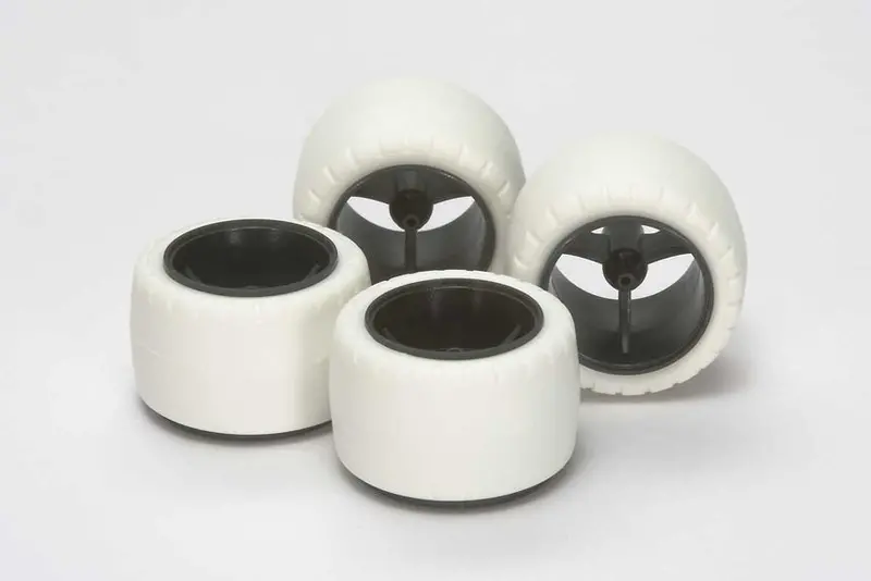 Tamiya - Jr Mini Small Diameter Carbon Wheels With White Arched Tires 1