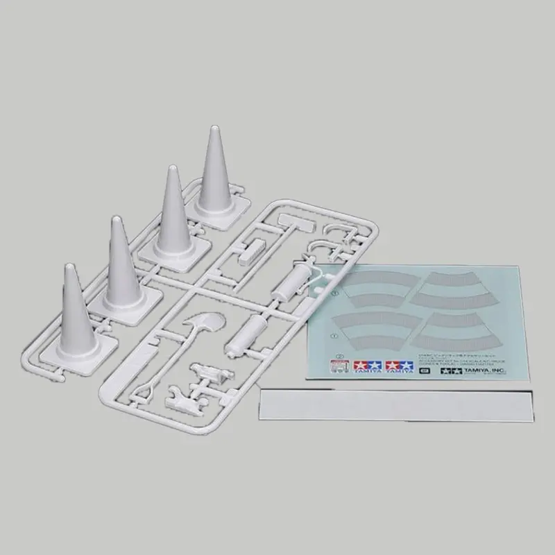 Tamiya - Rc Accessory Set, Cones And Tools 1