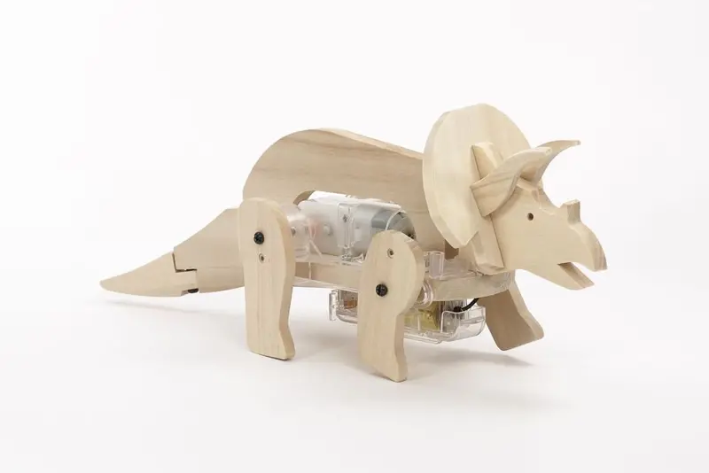 Tamiya - Walking Triceratops 1