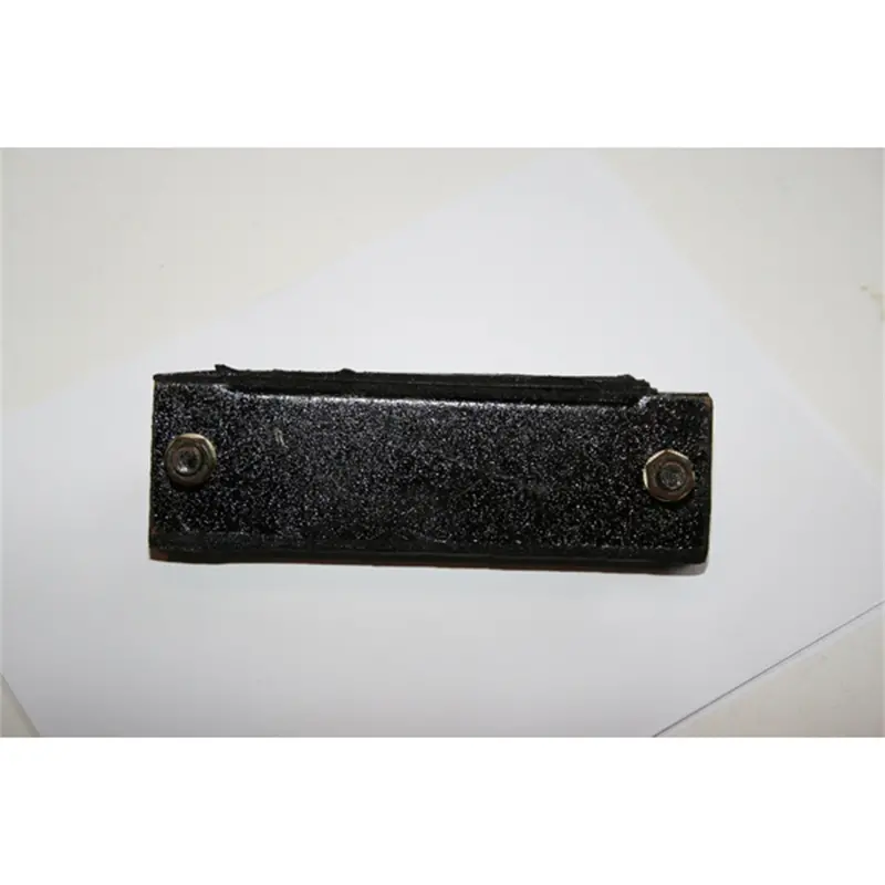 Omnix Dana 18 Transmission Mount – Durable Rubber Construction 1